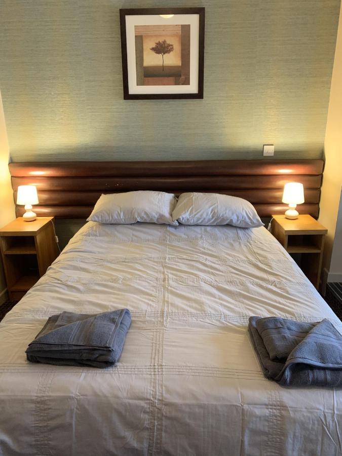 Railway Inn Malvern Wells Esterno foto